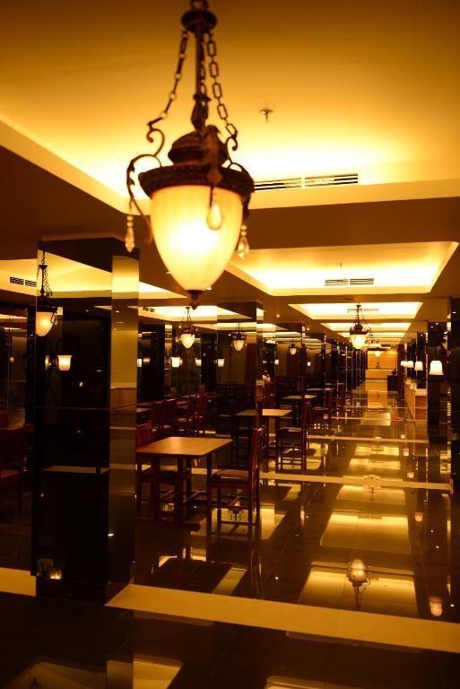 Emilia Hotel By Amazing - Palembang Exterior photo
