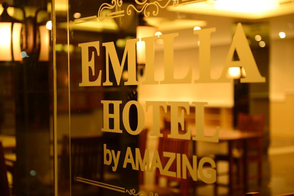 Emilia Hotel By Amazing - Palembang Exterior photo