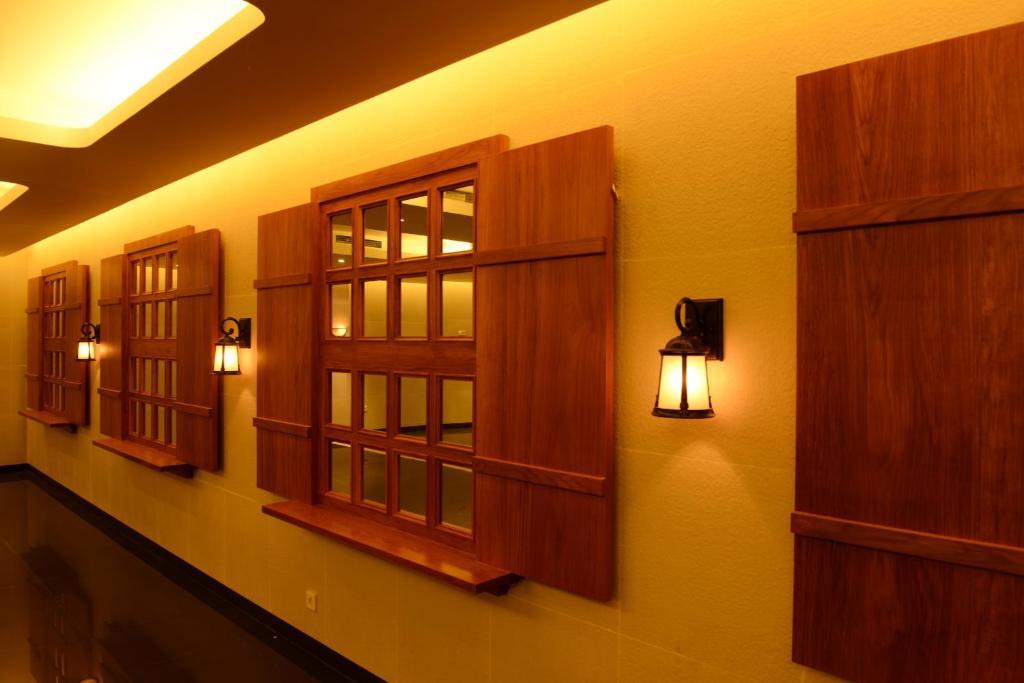 Emilia Hotel By Amazing - Palembang Exterior photo
